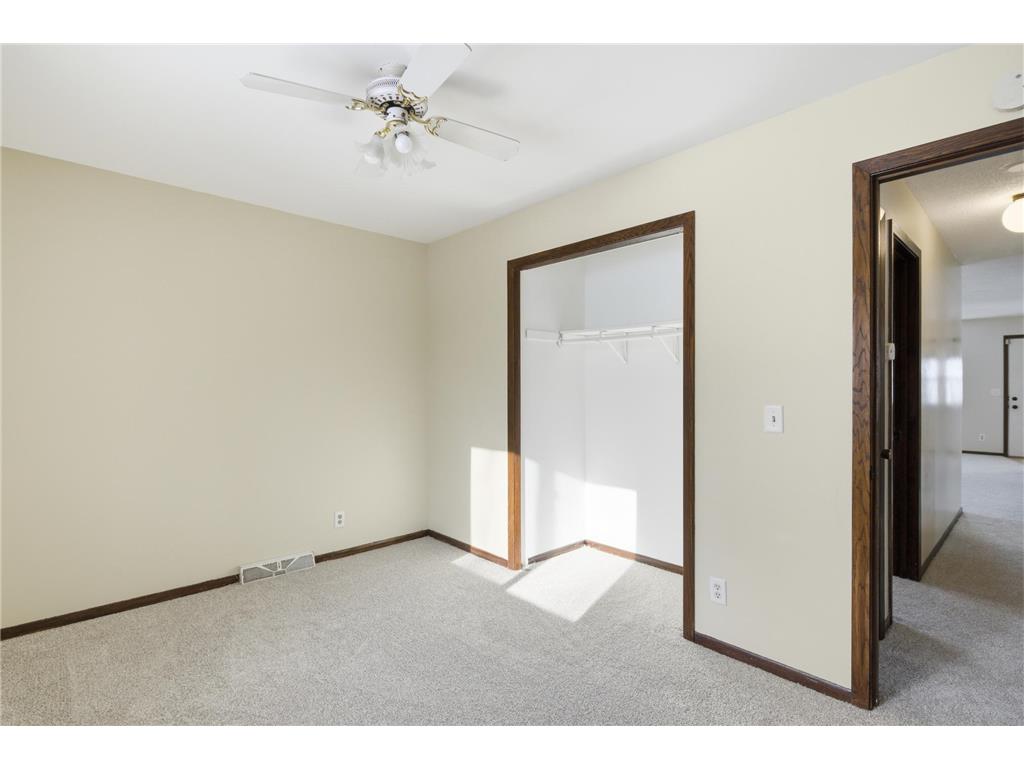 960 43 1/2 Avenue NE Columbia Heights MN 55421 6824791 image13