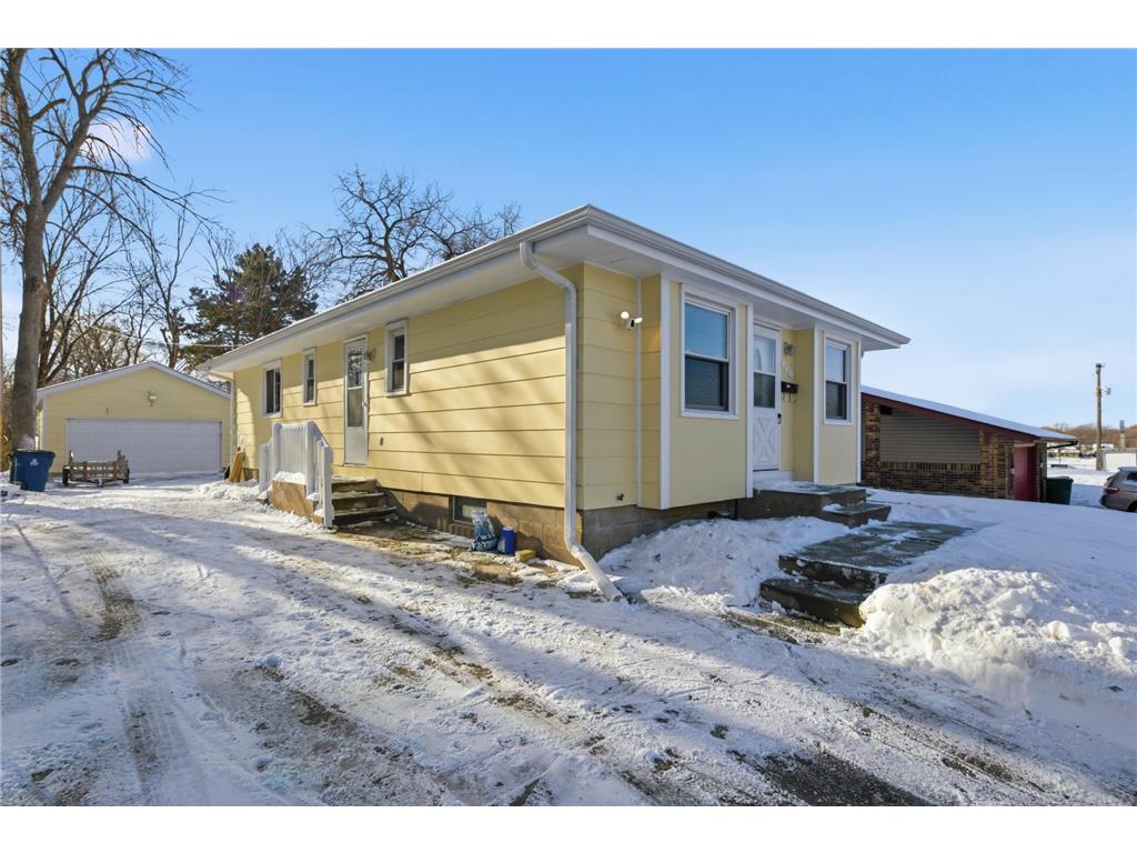 960 43 1/2 Avenue NE Columbia Heights MN 55421 6824791 image3
