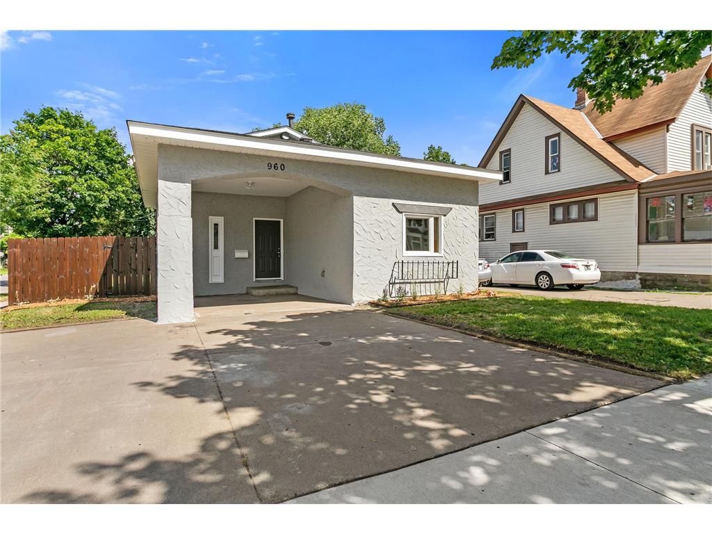 960 Burr Street Saint Paul MN 55130 6751165 image1