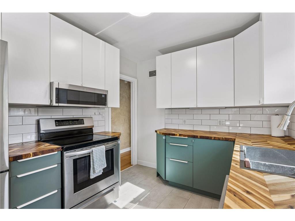 960 Hall Avenue West Saint Paul MN 55118 7108134 image11
