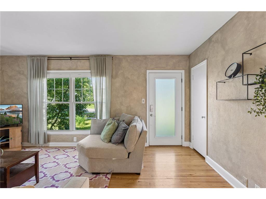 960 Hall Avenue West Saint Paul MN 55118 7108134 image3