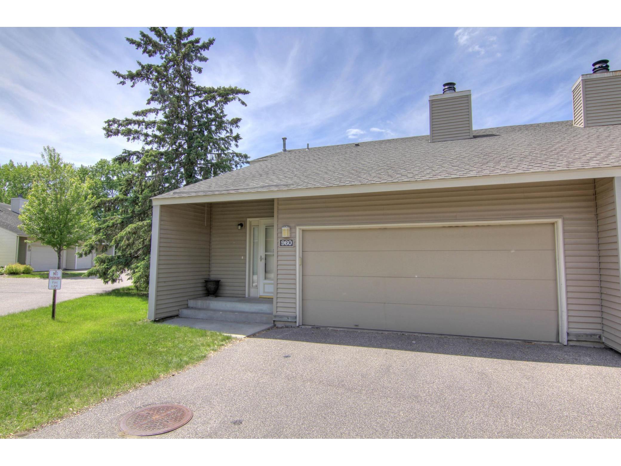 960 Monterey Court S Shoreview MN 55126 5758820 image1