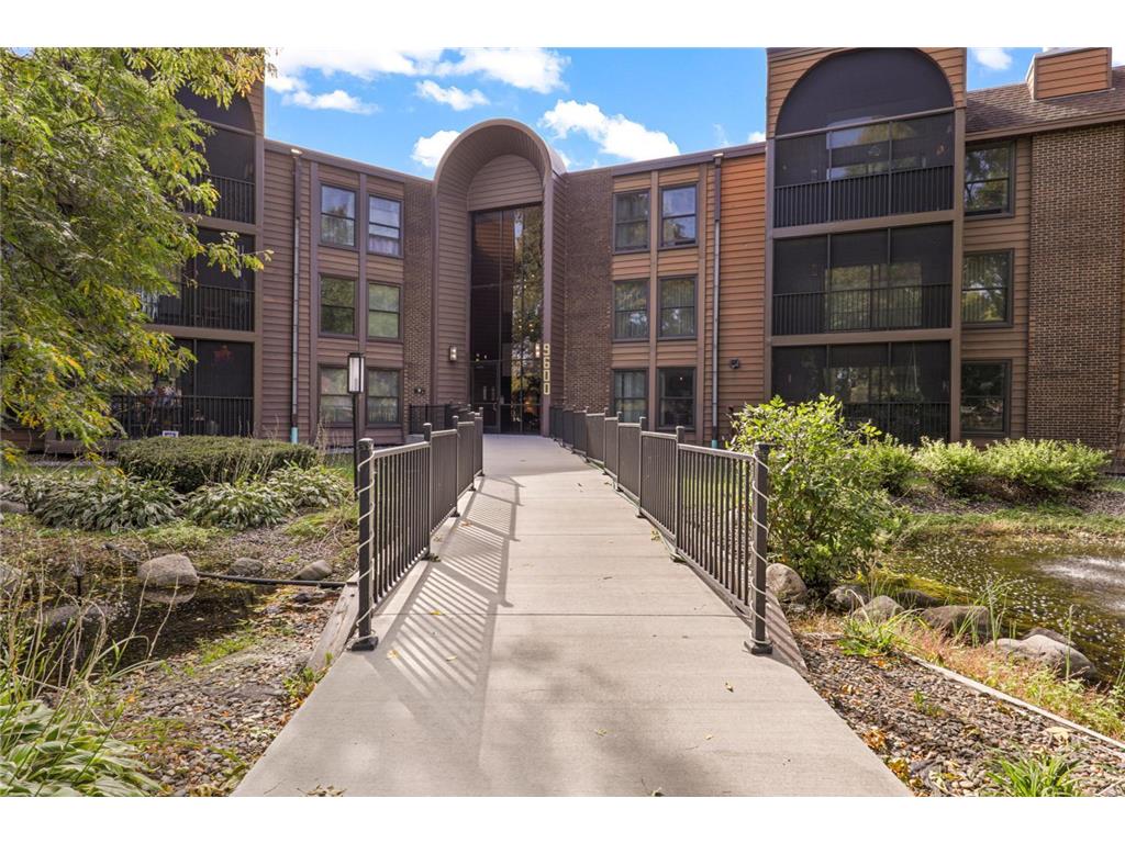 9600 Portland Avenue S #121 Bloomington MN 55420 6656291 image1