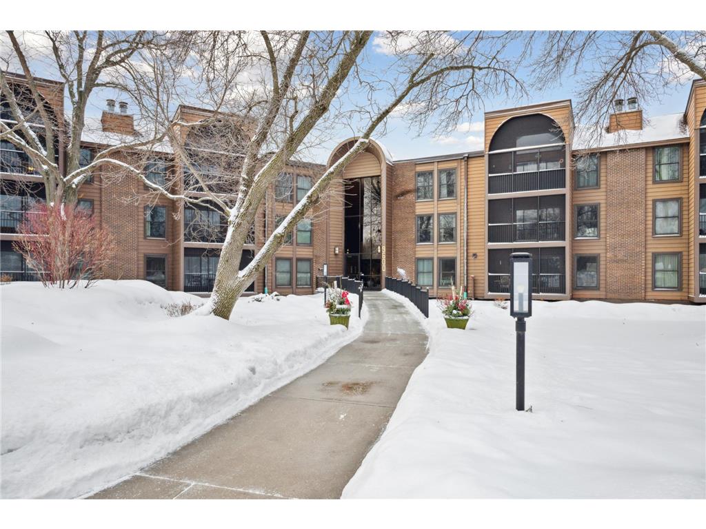 9600 Portland Avenue S #209 Bloomington MN 55420 6315031 image1