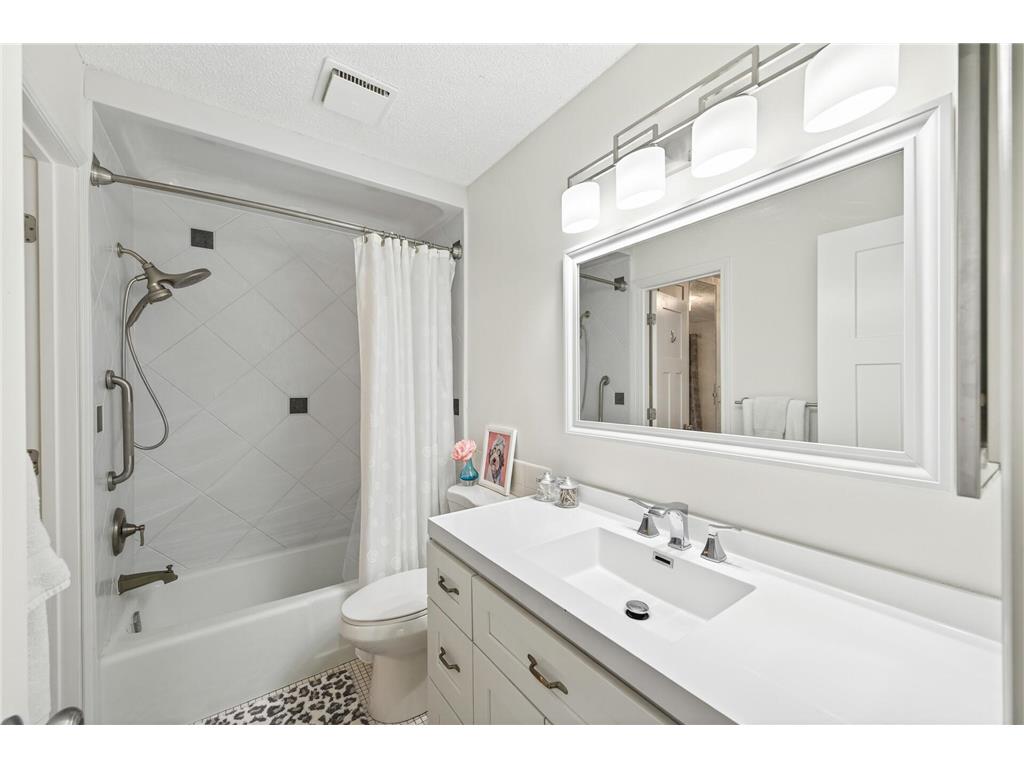9601 Lonsdale Circle Minnetonka MN 55305 7080119 image21