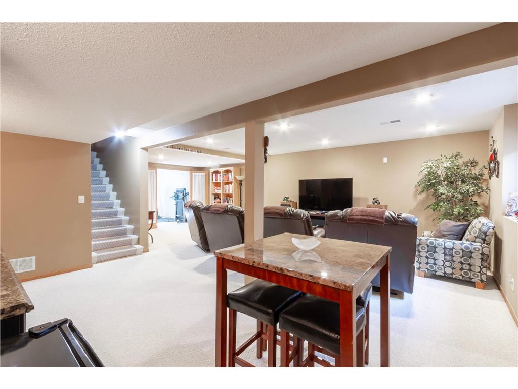 9607 Evergreen Avenue N, Brooklyn Park, MN, 55443 | MLS: 7785281 ...