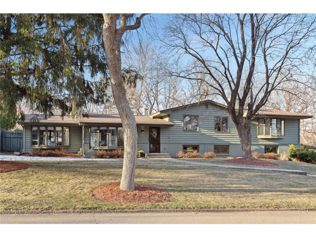 9608 Robin Oak Road Minnetonka MN 55305 6352990 image1