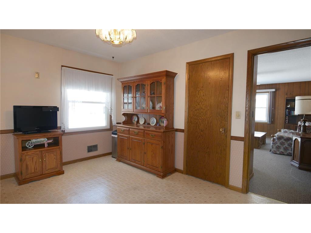 9608 Toledo Road Bloomington MN 55437 7041968 image12