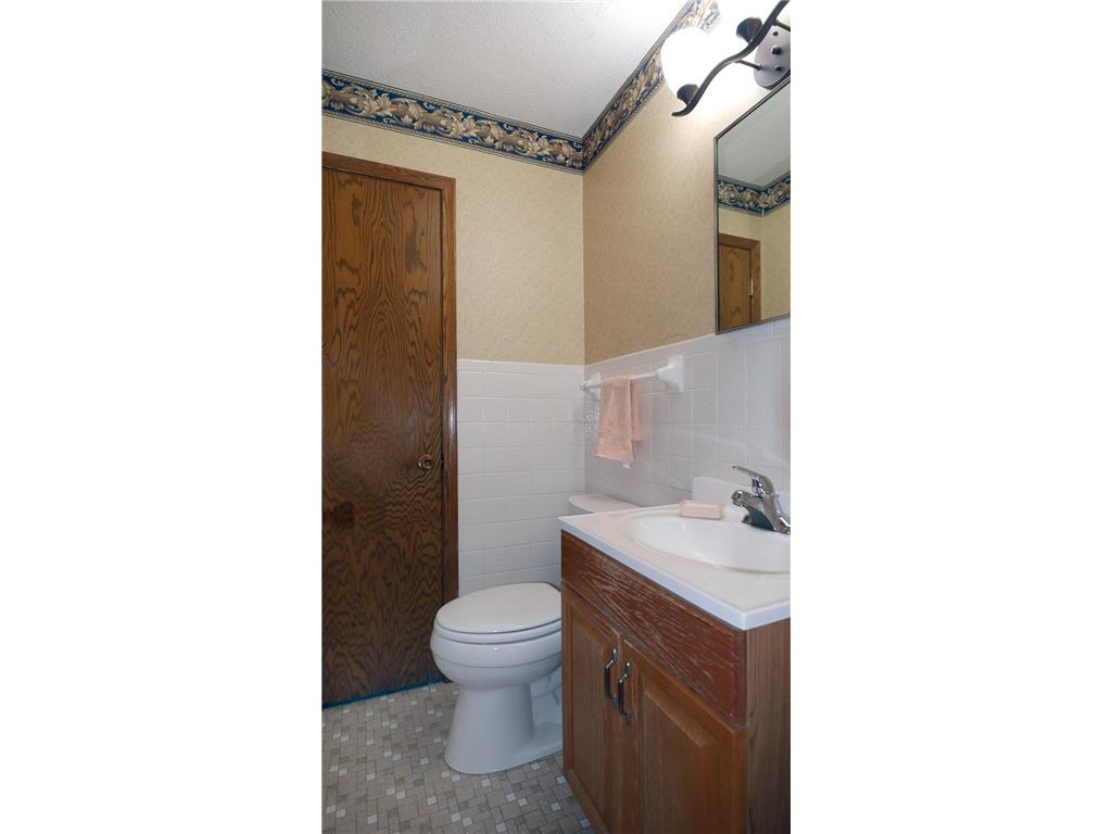 9608 Toledo Road Bloomington MN 55437 7041968 image14