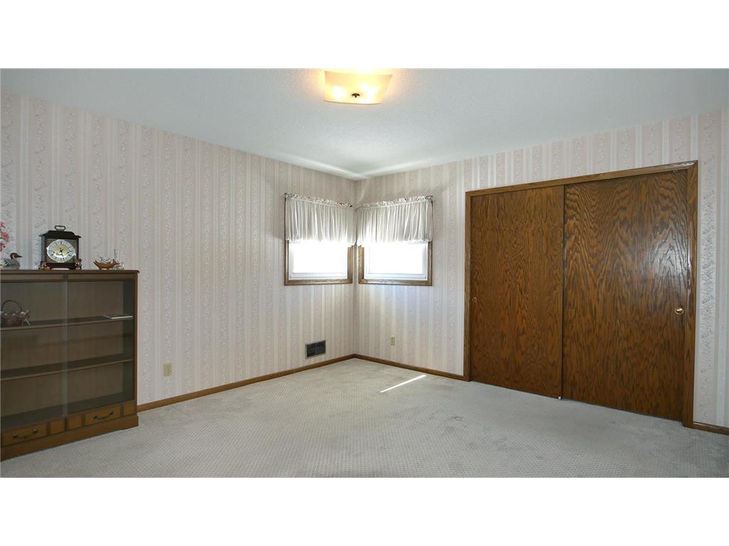 9608 Toledo Road Bloomington MN 55437 7041968 image15