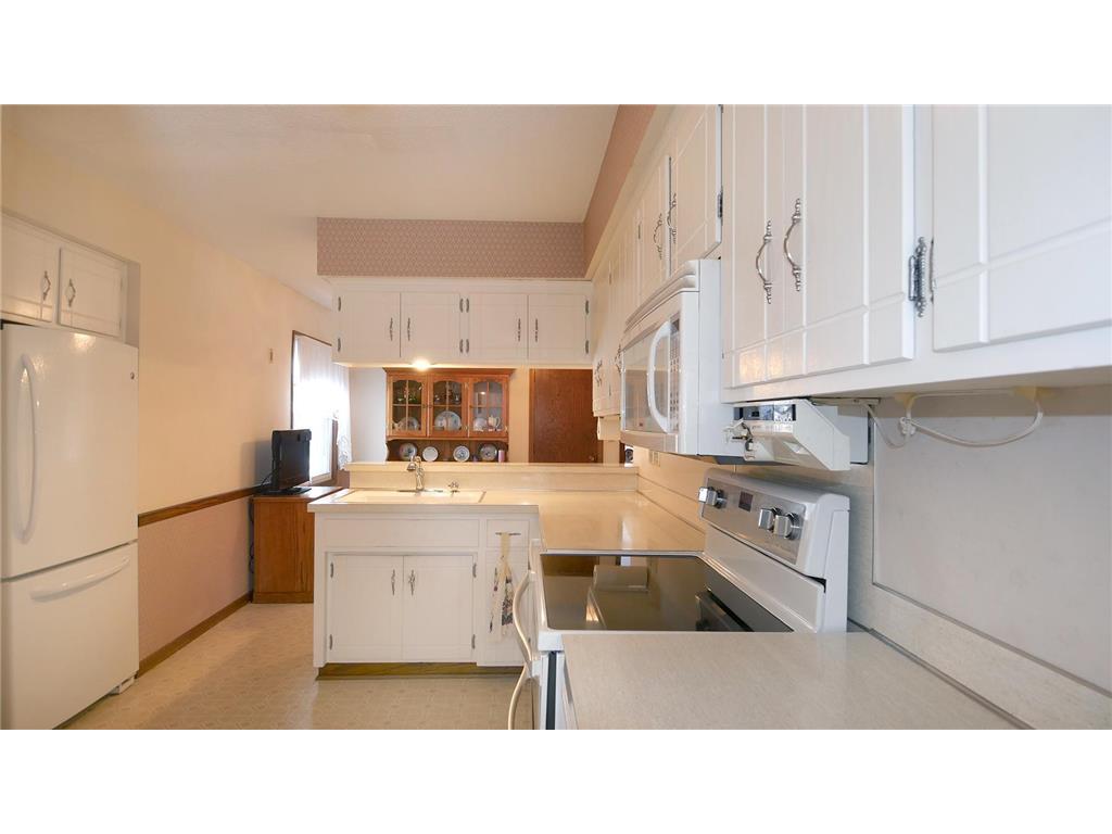 9608 Toledo Road Bloomington MN 55437 7041968 image2