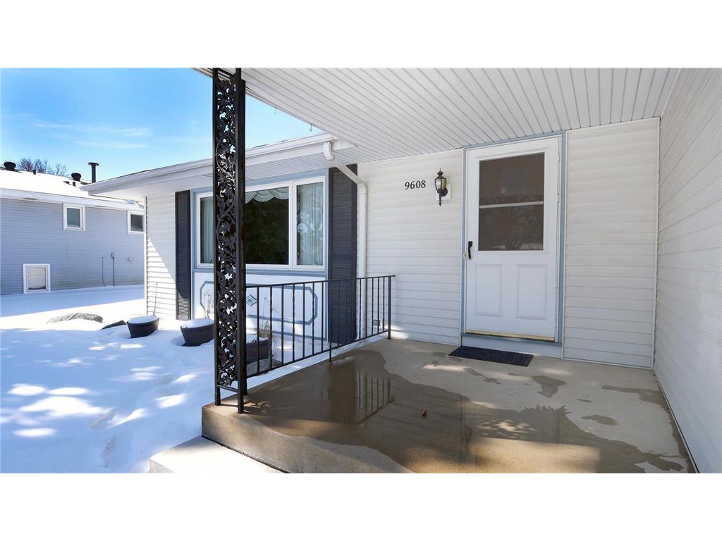 9608 Toledo Road Bloomington MN 55437 7041968 image23