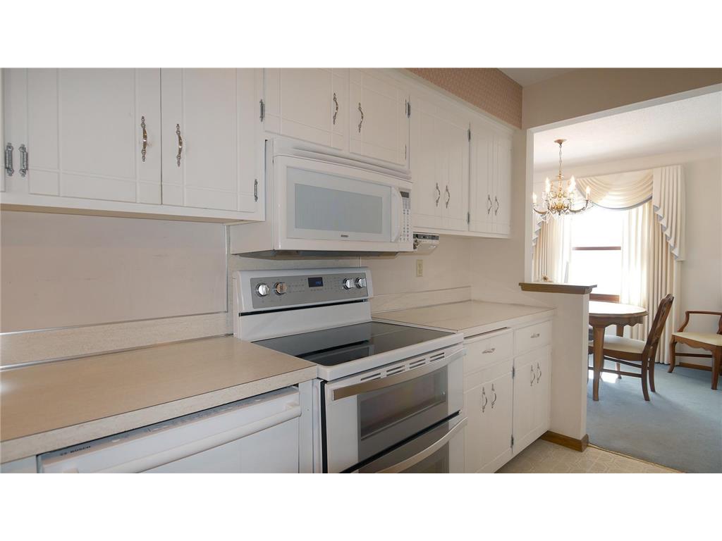 9608 Toledo Road Bloomington MN 55437 7041968 image4