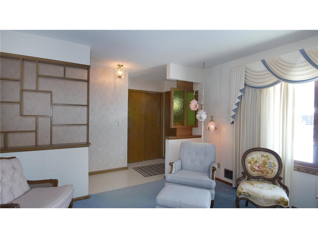 9608 Toledo Road Bloomington MN 55437 7041968 image6