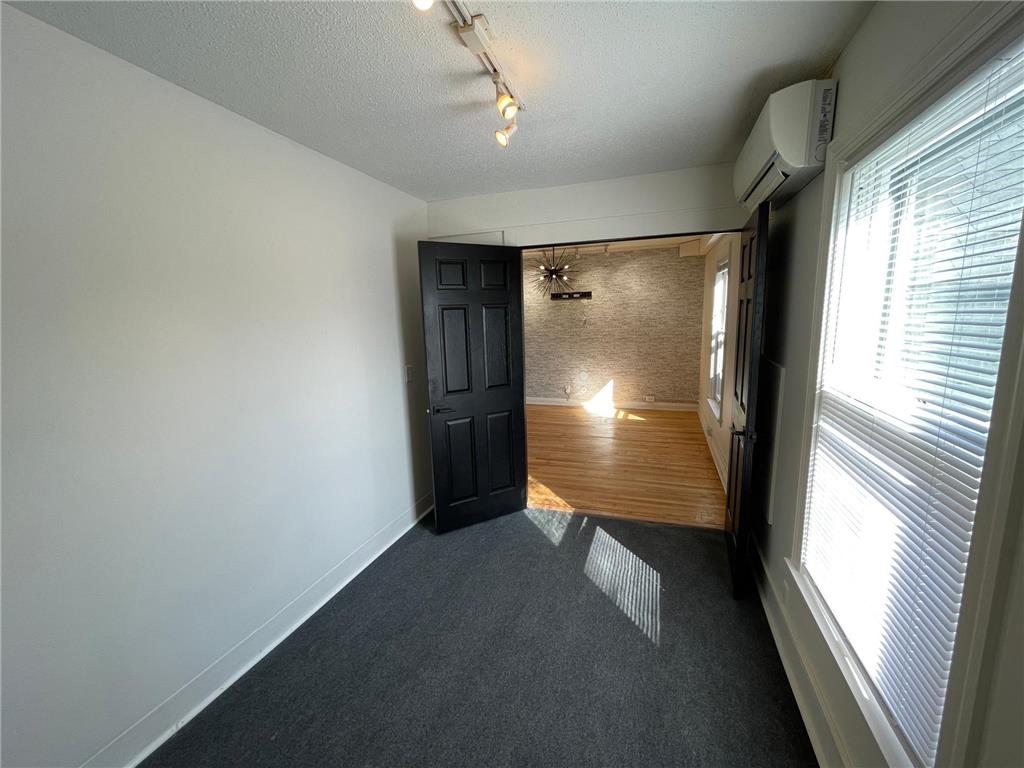 961 Grand Avenue Saint Paul MN 55105 7042224 image10