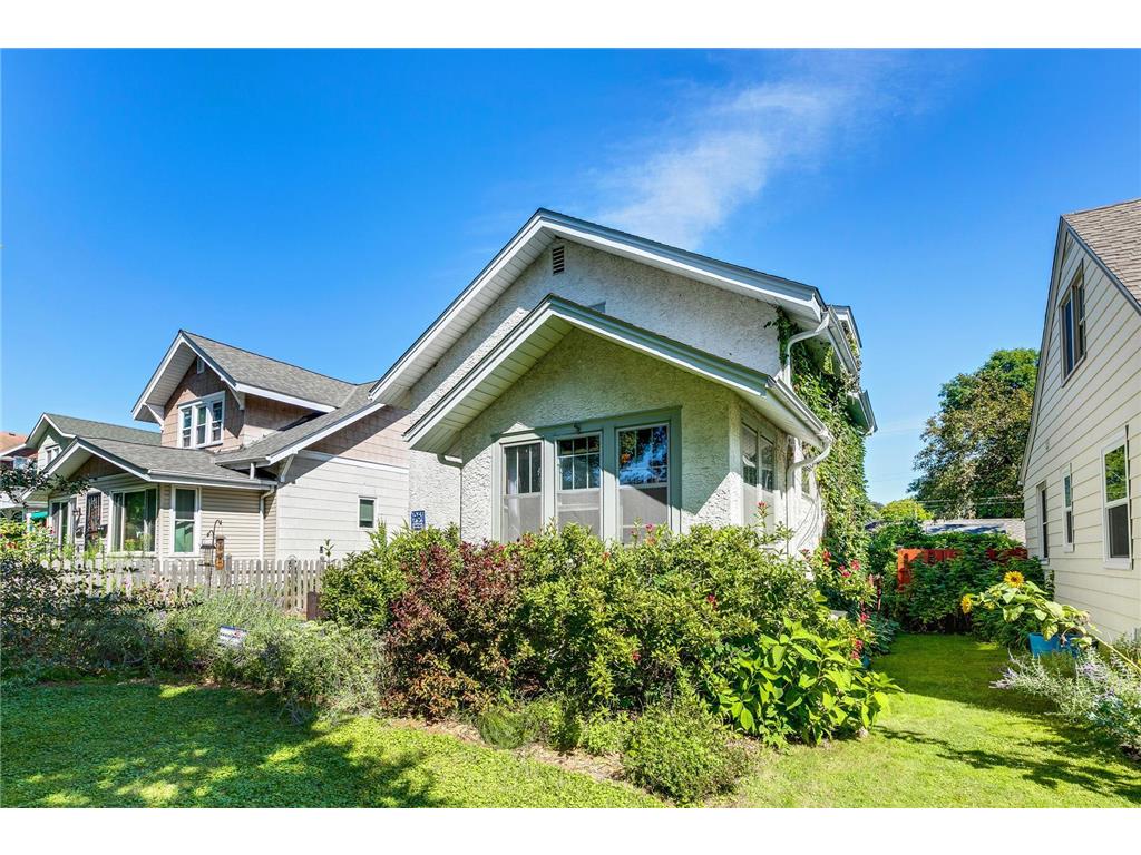 961 Hawthorne Avenue E Saint Paul MN 55106 6585644 image1