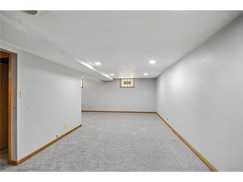 961 Livingston Avenue West Saint Paul MN 55118 7080229 image29