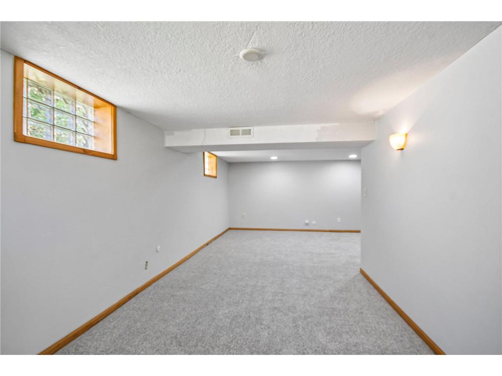 961 Livingston Avenue West Saint Paul MN 55118 7080229 image31