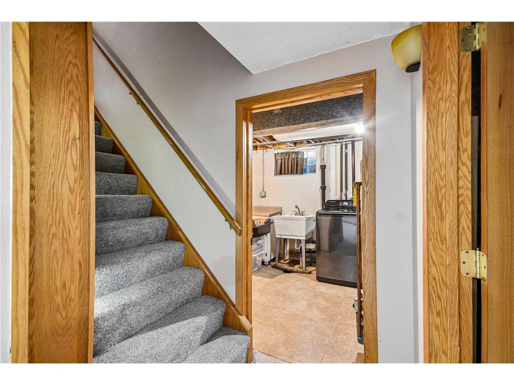 961 Livingston Avenue West Saint Paul MN 55118 7080229 image32