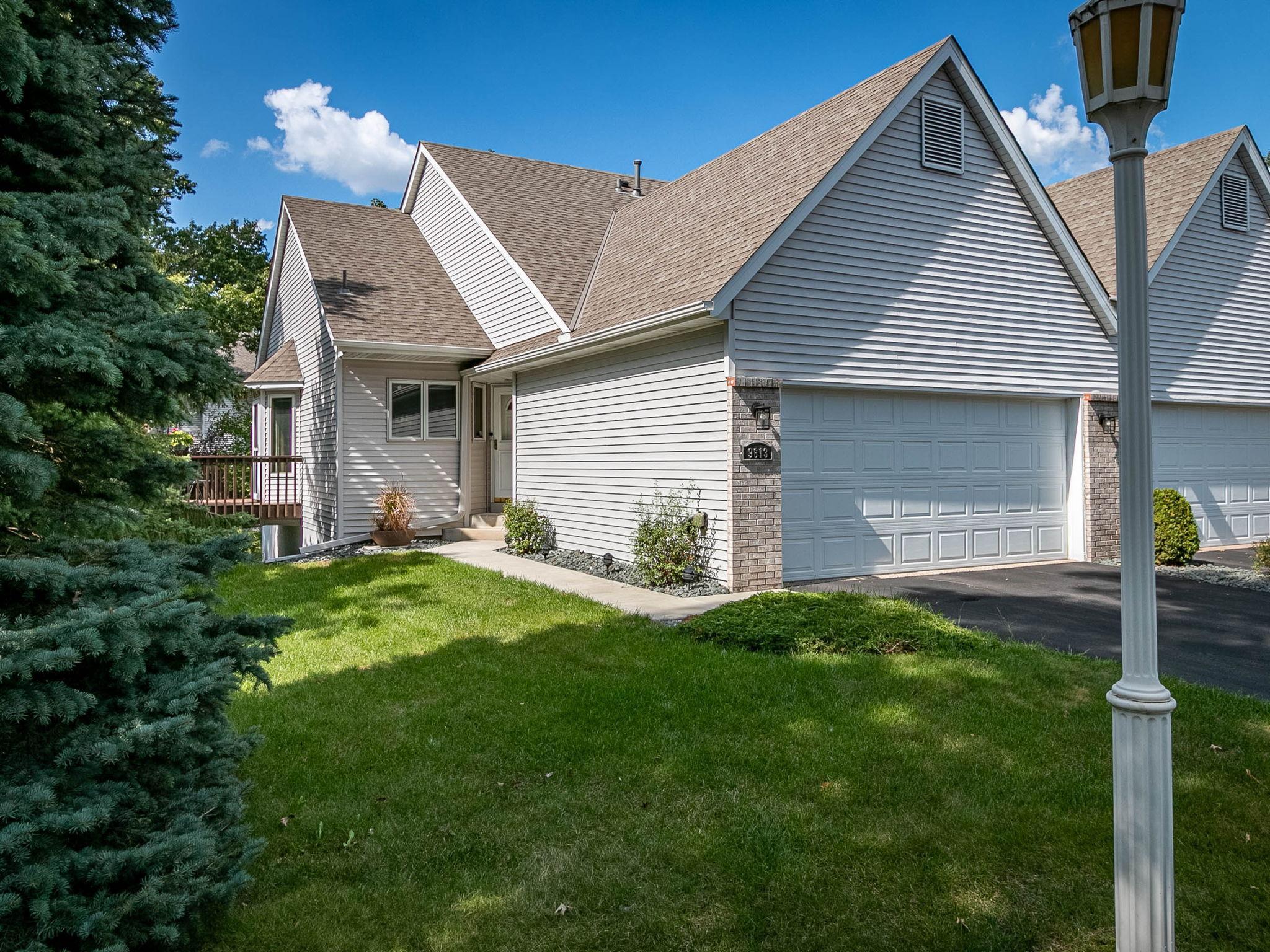 9613 Foley Boulevard NW Coon Rapids MN 55433 6092316 image1