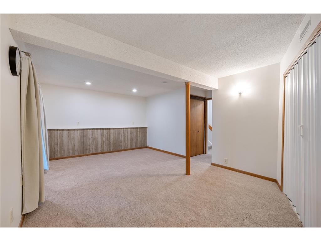 9619 Ensign Circle Bloomington MN 55438 7053489 image21