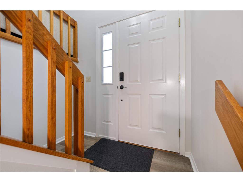 9619 Ensign Circle Bloomington MN 55438 7053489 image6