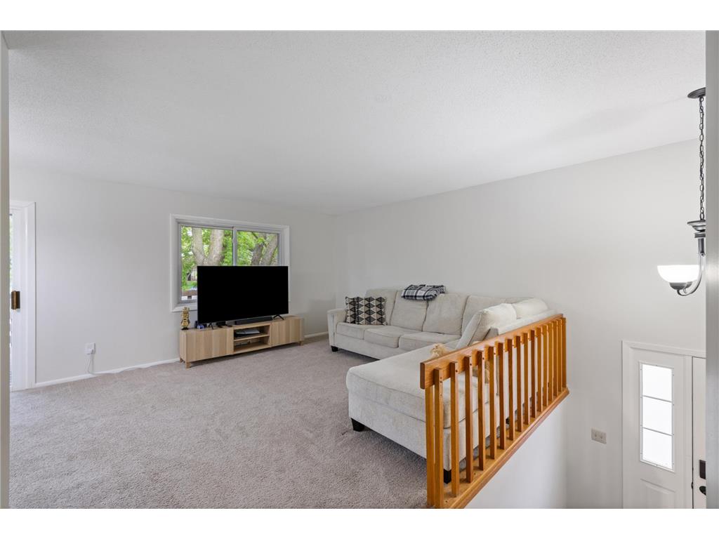 9619 Ensign Circle Bloomington MN 55438 7053489 image7