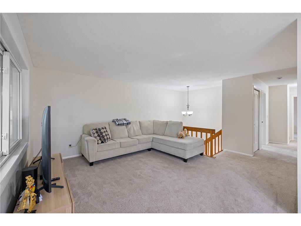 9619 Ensign Circle Bloomington MN 55438 7053489 image8
