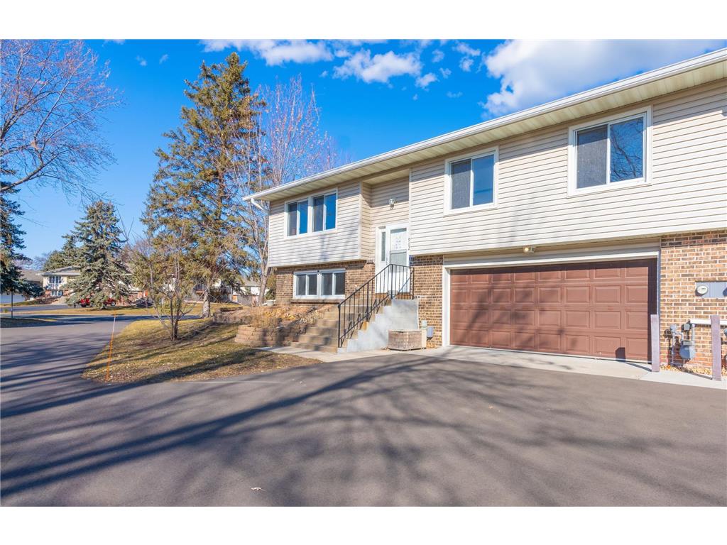 962 94th Avenue NE Blaine MN 55434 6489151 image1