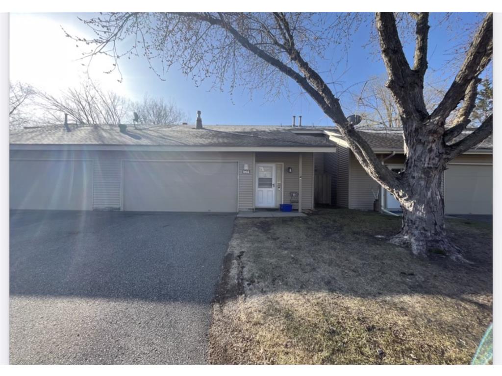 962 Carmel Court Shoreview MN 55126 6354212 image1