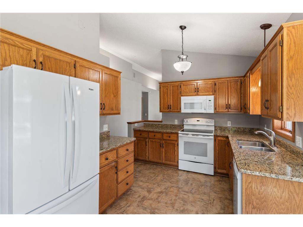 962 Stratford Lane W Burnsville MN 55337 7065918 image12