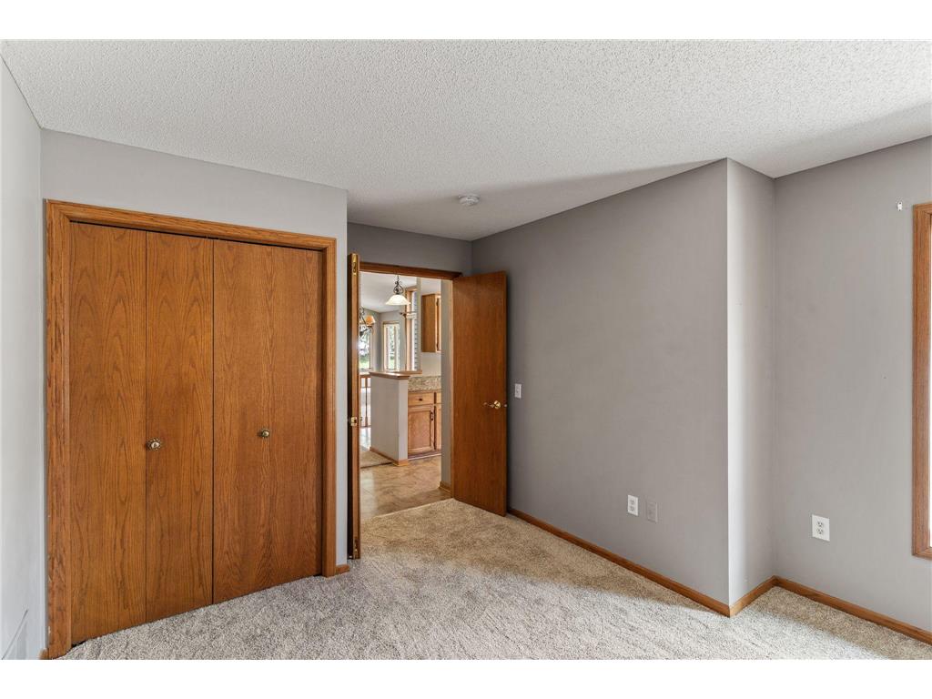 962 Stratford Lane W Burnsville MN 55337 7065918 image24