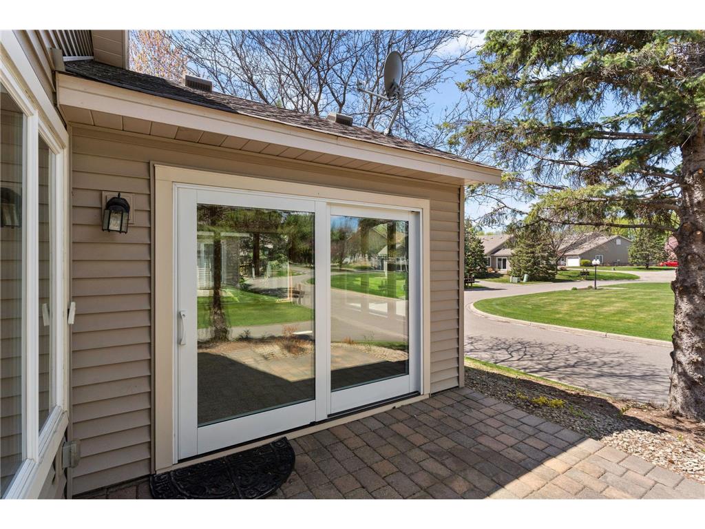 962 Stratford Lane W Burnsville MN 55337 7065918 image34