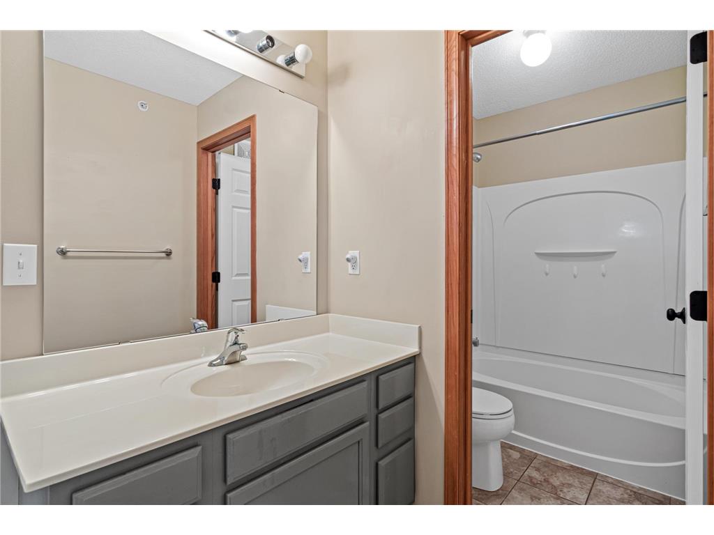 9620 Washington Boulevard #1 Chanhassen MN 55317 7087395 image12