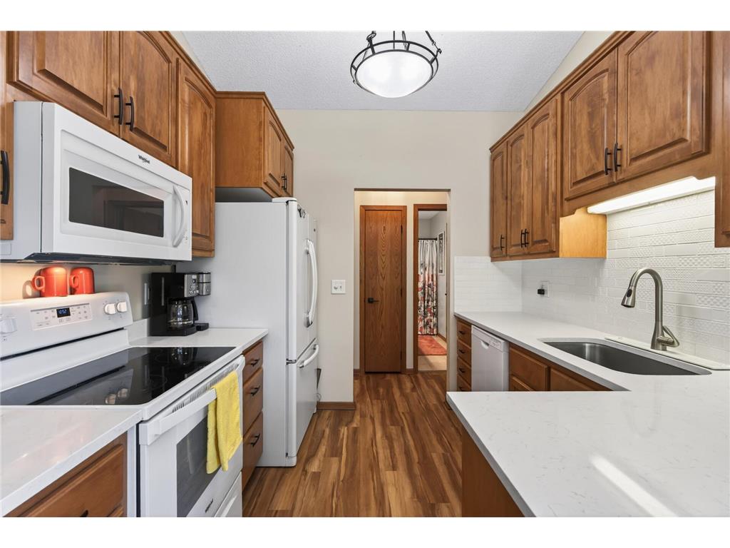 9625 Hampshire Lane Eden Prairie MN 55347 7069333 image14