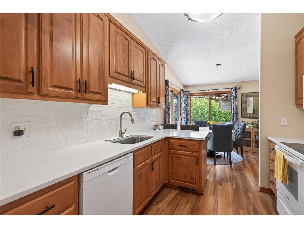 9625 Hampshire Lane Eden Prairie MN 55347 7069333 image17