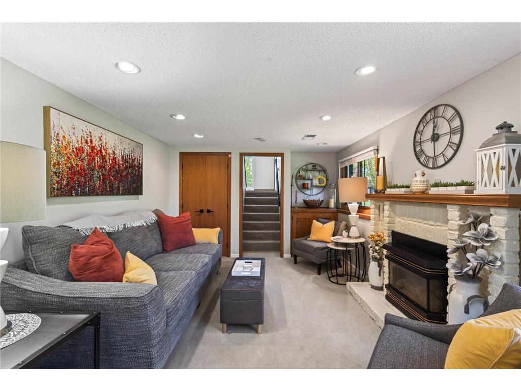 9625 Hampshire Lane Eden Prairie MN 55347 7069333 image28