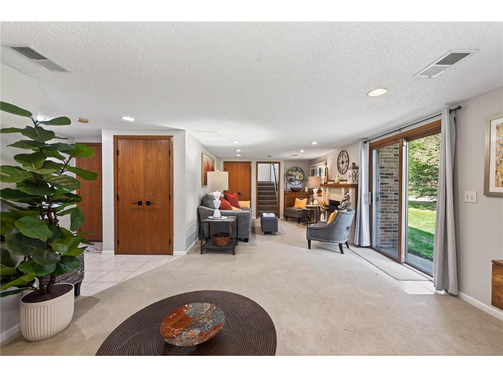 9625 Hampshire Lane Eden Prairie MN 55347 7069333 image34