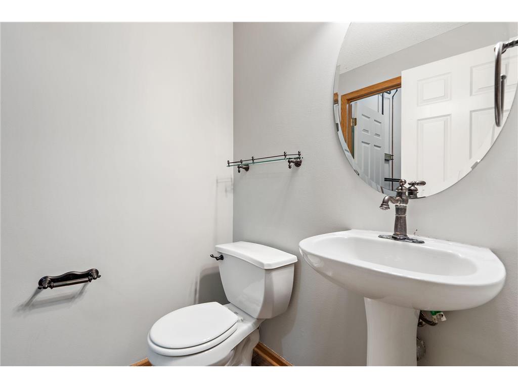 9625 Linden Lane N Brooklyn Park MN 55443 6823447 image17