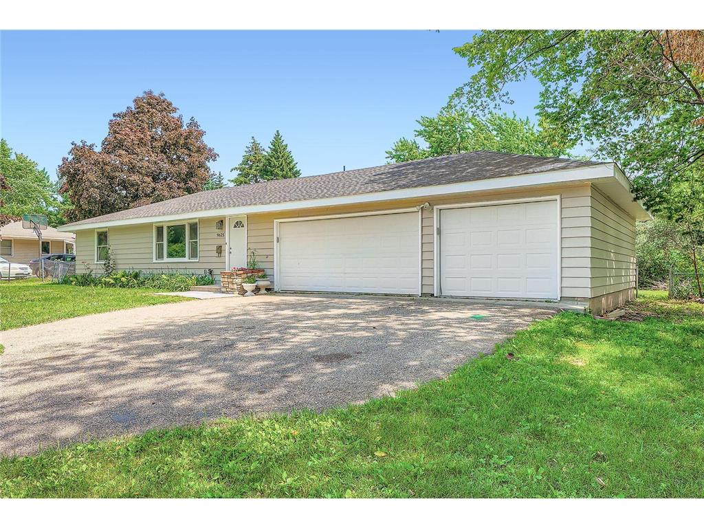 9625 Portland Avenue S Bloomington MN 55420 6746611 image1