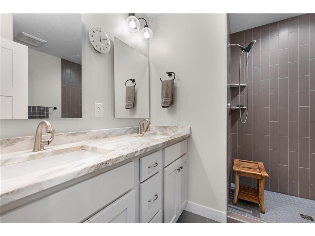 963 Golfview Avenue Zumbrota MN 55992 6820581 image8