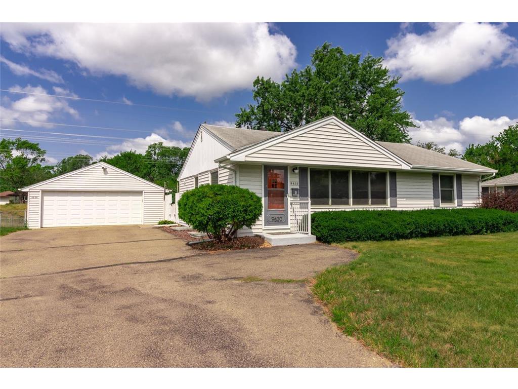 9630 Columbus Avenue S Bloomington MN 55420 6400365 image1