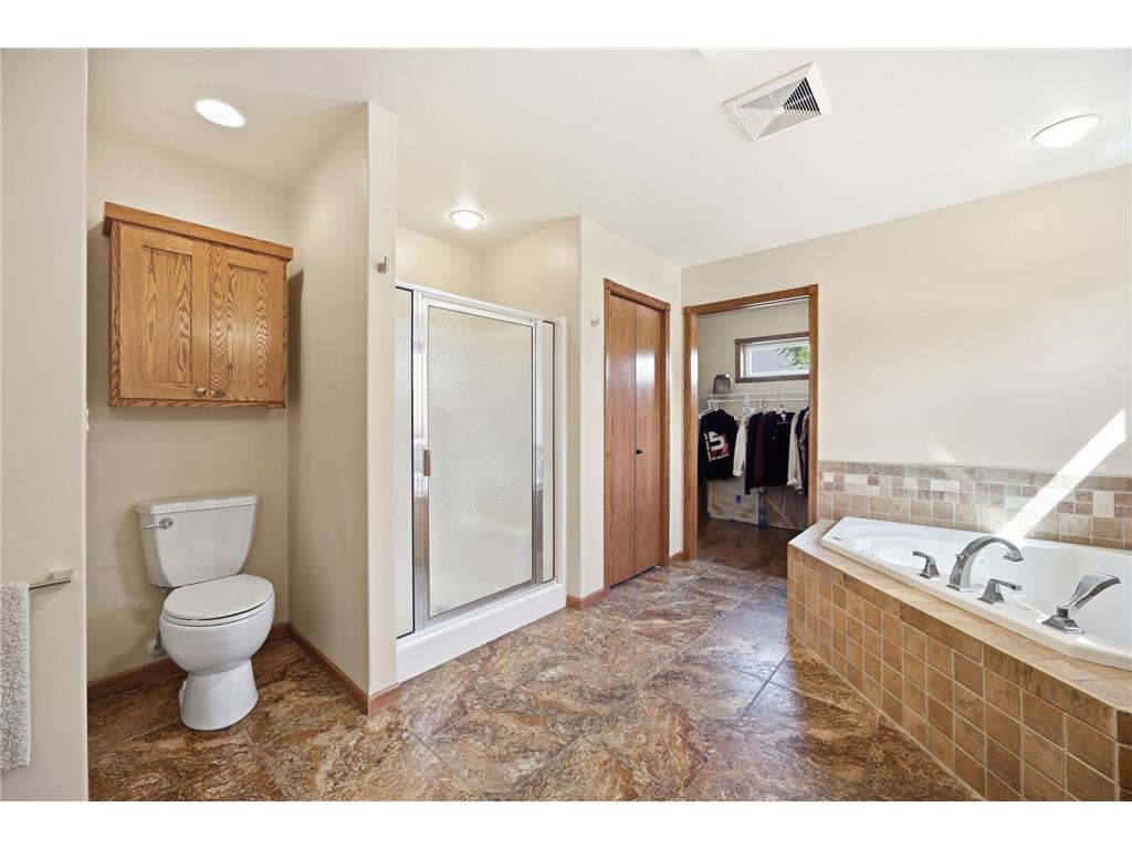 965 18th Avenue Circle N Moorhead MN 56560 7090220 image24