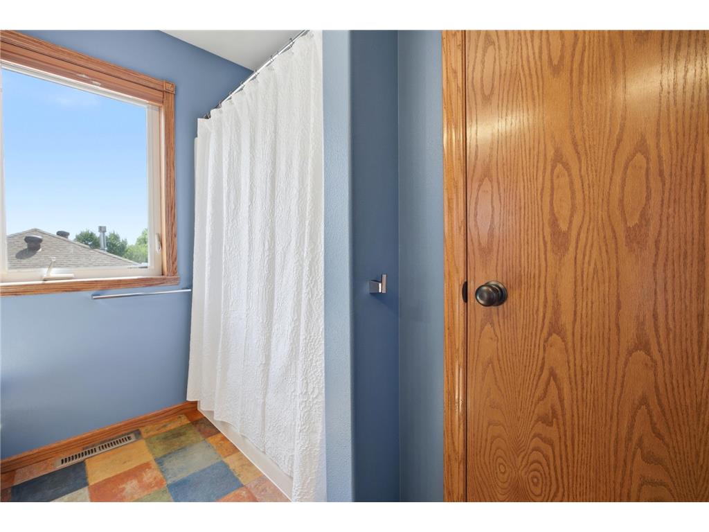 965 18th Avenue Circle N Moorhead MN 56560 7090220 image46
