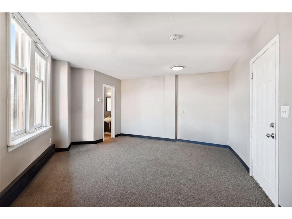 965 7th Street W Saint Paul MN 55102 7090969 image24