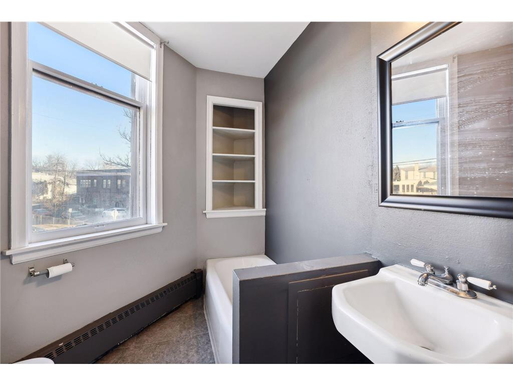965 7th Street W Saint Paul MN 55102 7090969 image25