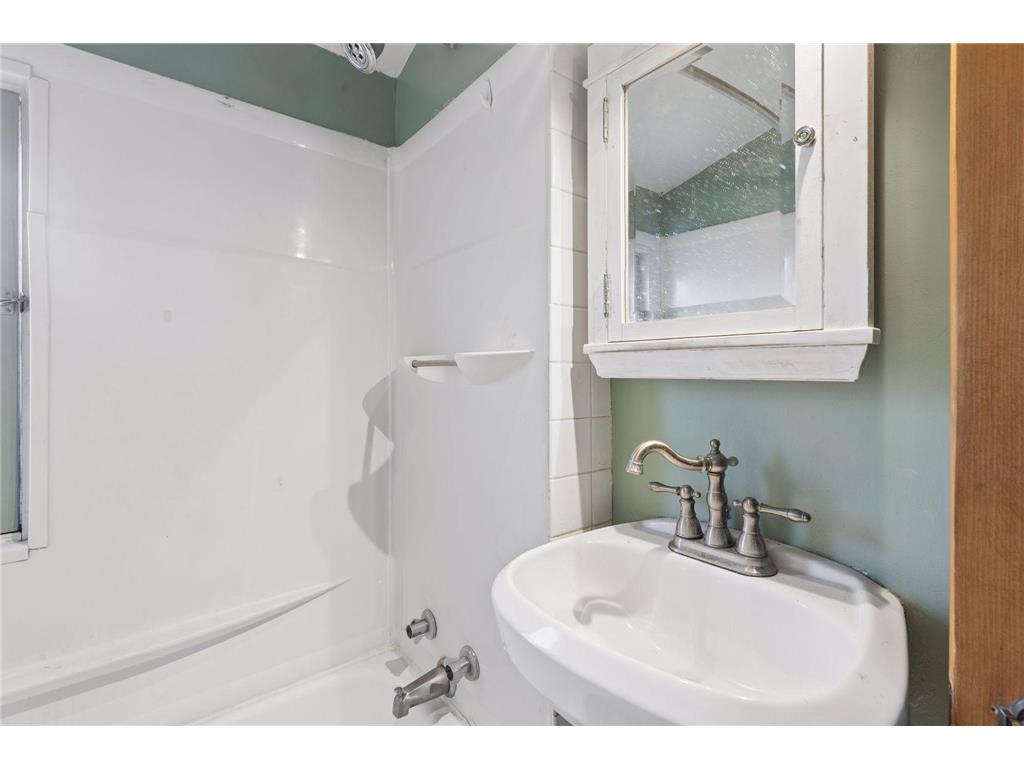 965 E Fremont Avenue Saint Paul MN 55106 7036928 image18