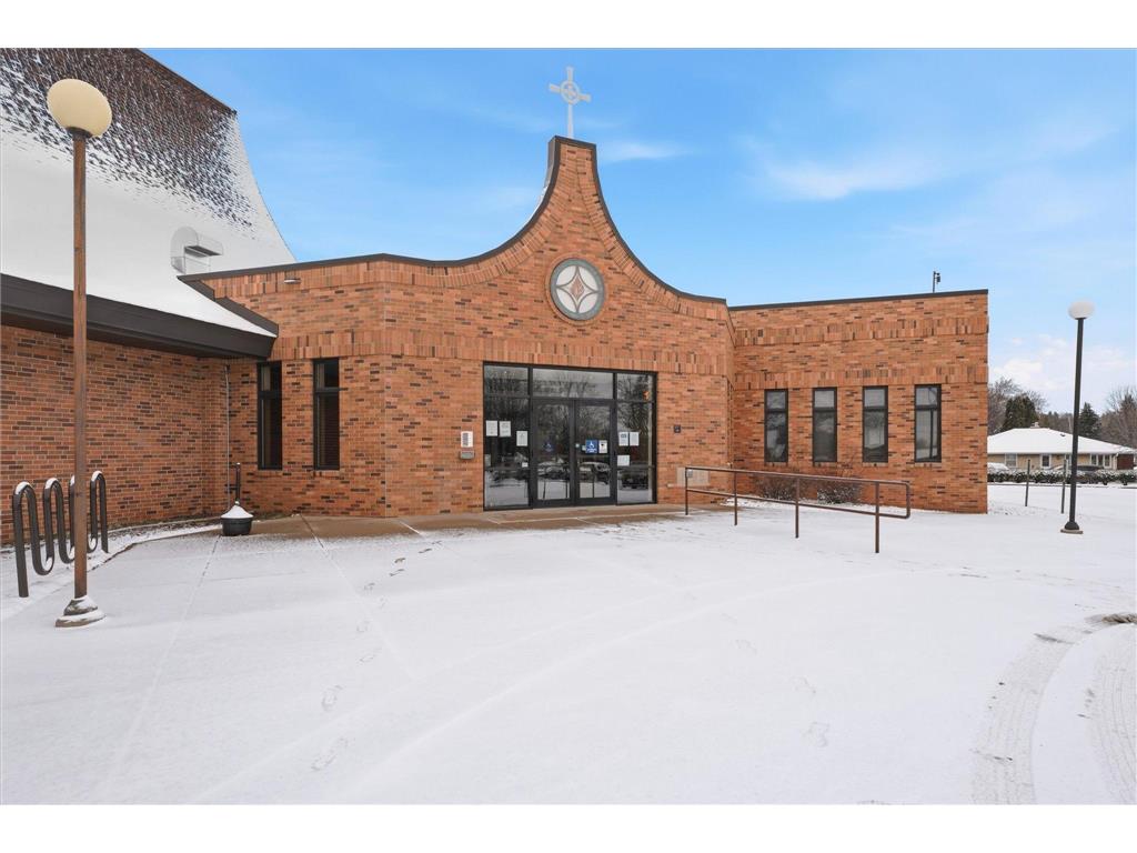 965 Larpenteur Avenue W Roseville MN 55113 7034910 image1