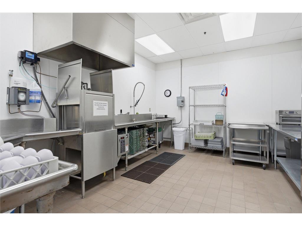 965 Larpenteur Avenue W Roseville MN 55113 7034910 image11