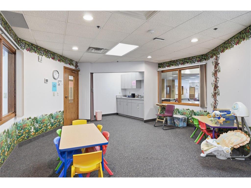 965 Larpenteur Avenue W Roseville MN 55113 7034910 image15